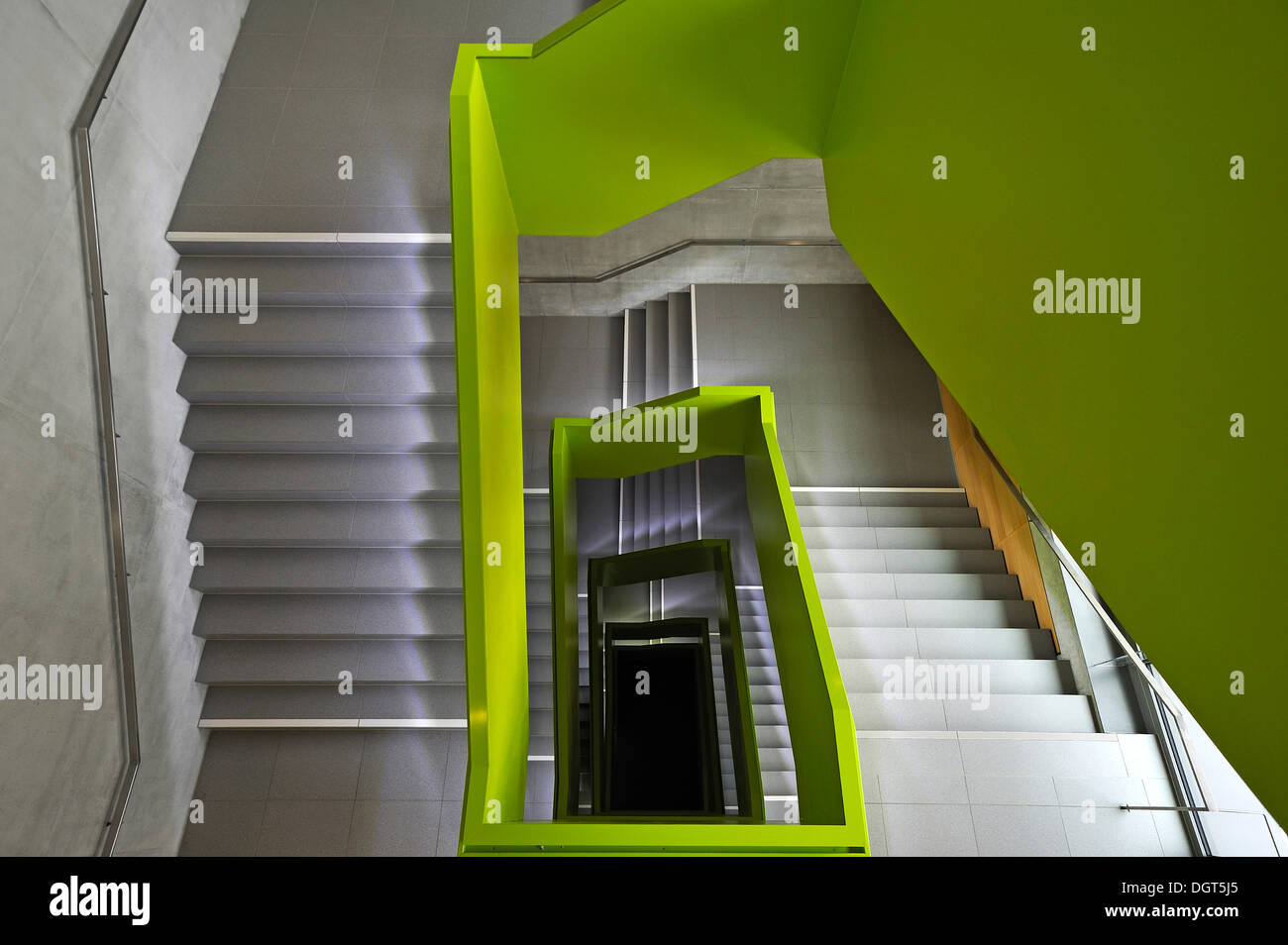 Moderne Treppe, Neue Bibliothek Bibliothek, Gewerbemuseumsplatz 4, Nürnberg, Middle Franconia, Bayern, Deutschland Stockfoto