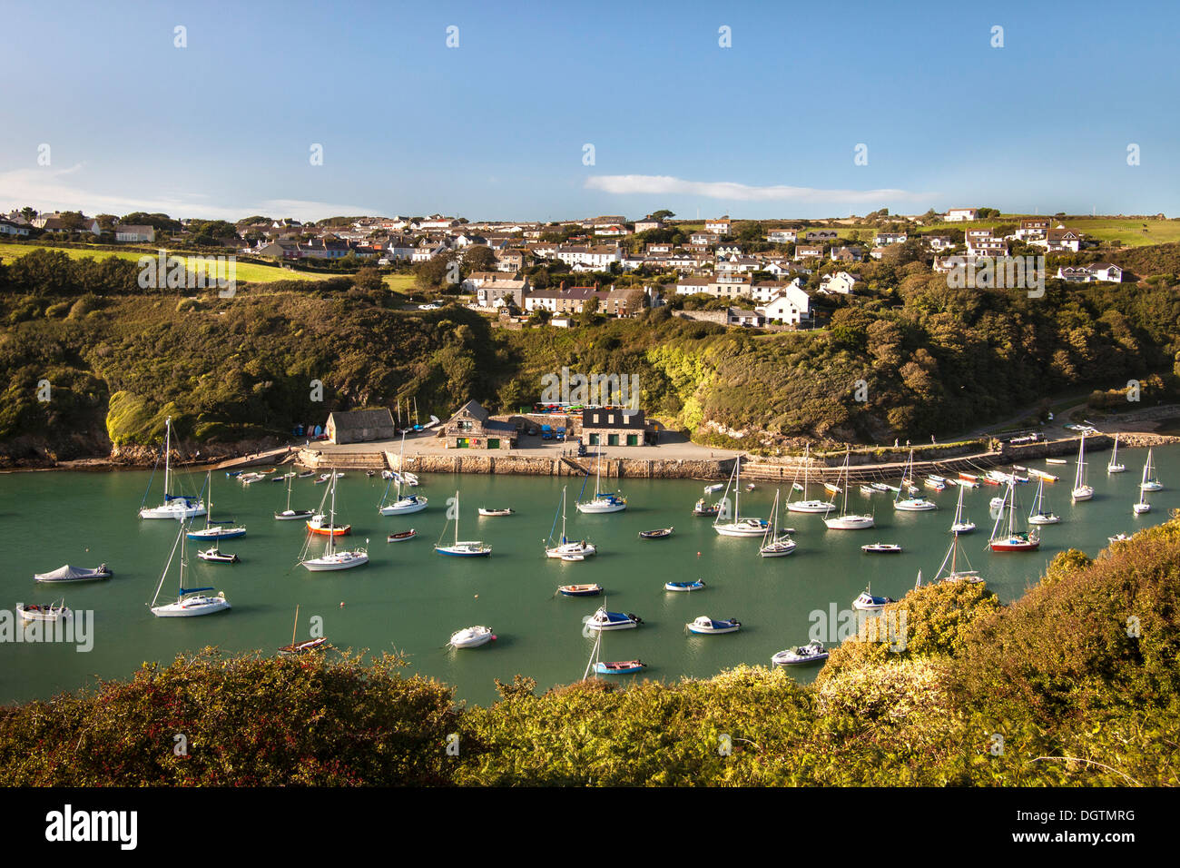 Blick auf Hafen von Solva, Pembrokeshire Stockfoto