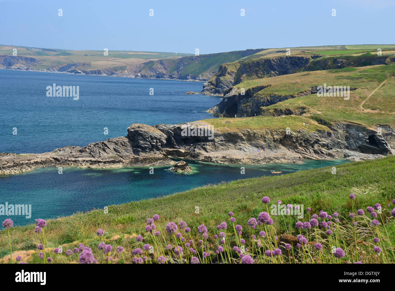 Küsten Blick vom Küstenweg Port Gaverne, Port Isaac, Cornwall, England, Vereinigtes Königreich Stockfoto