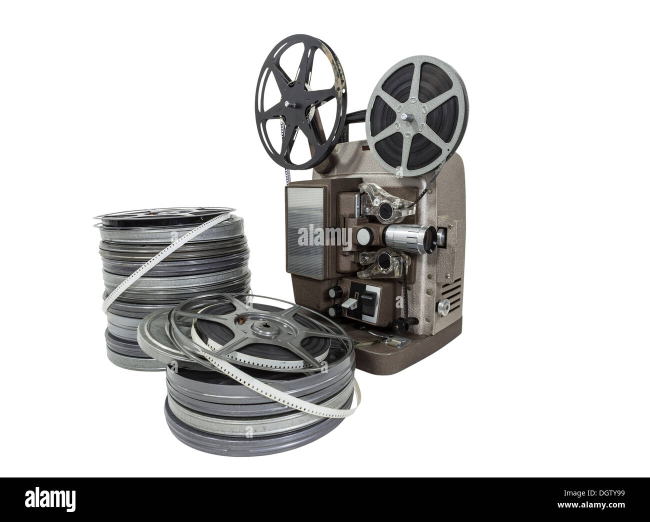 Vintage Film Filmrollen und Projektor mit Beschneidungspfad isoliert. Stockfoto