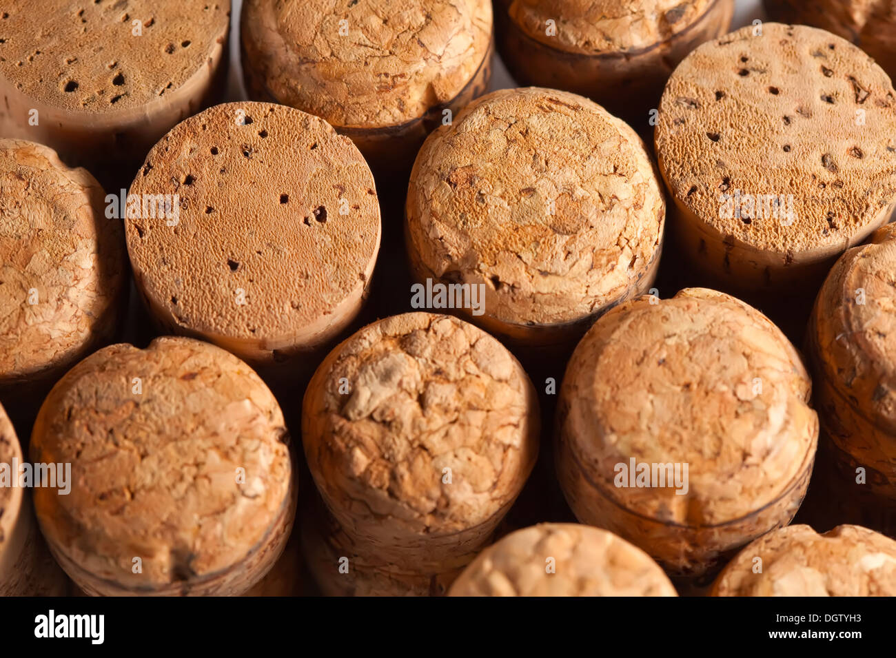 Stecker für Weinflaschen aus Naturkork Stockfoto