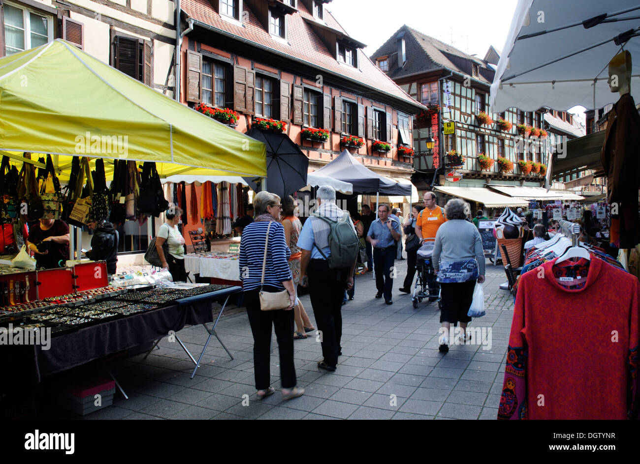 Der Wochenmarkt in Obernai, Elsass Stockfoto