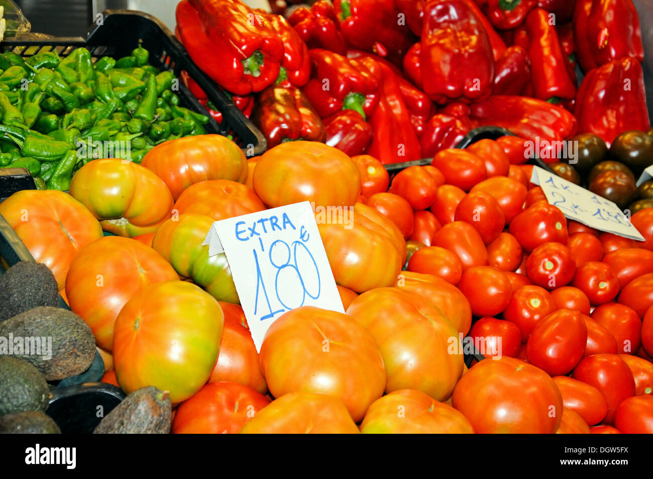 Obst und Gemüse in der Markthalle, Malaga, Costa del Sol, Provinz Malaga, Andalusien, Spanien Obst und Gemüse in der Markthalle, Malaga, Costa del Sol, Provinz Malaga, Andalusien, Spanien