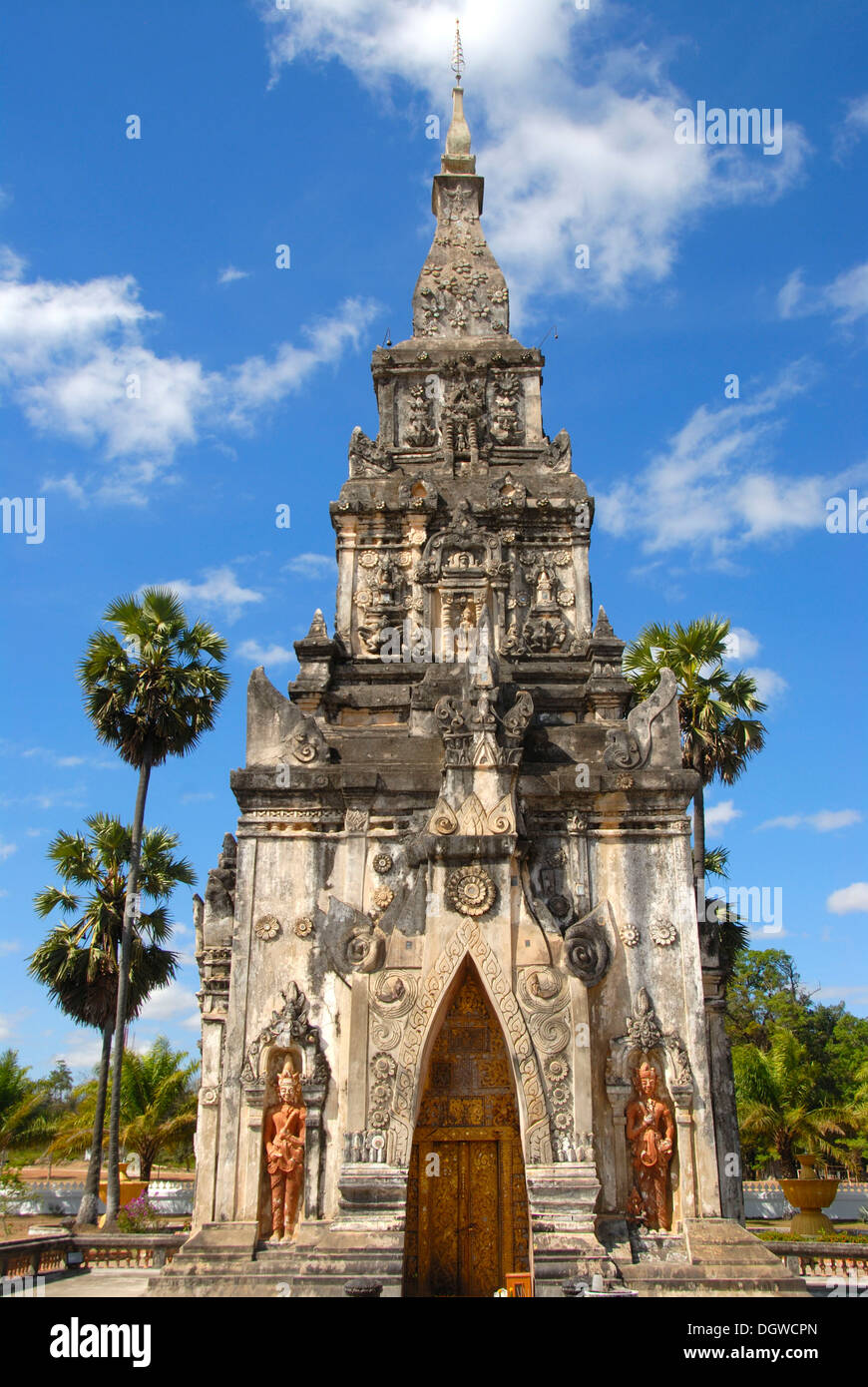 Theravada-Buddhismus, alte kunstvolle Tempel, dass Ing hängen Stupa, in Savannakhet, Laos, Südostasien, Asien Stockfoto