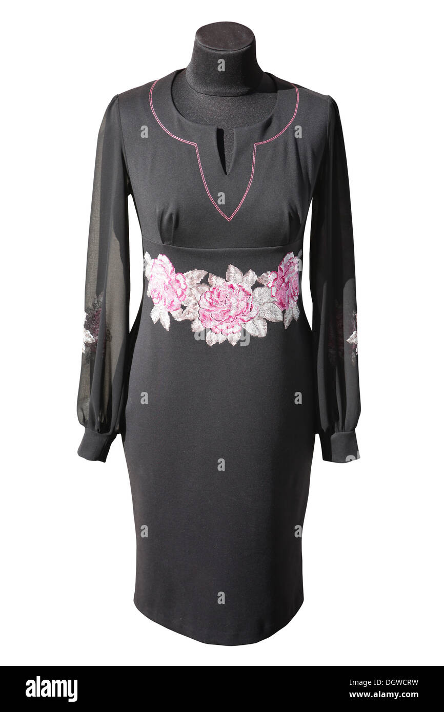 nationale schwarzes Kleid der Ukrainerin, isoliert auf weißem Hintergrund mit Pfad Stockfoto