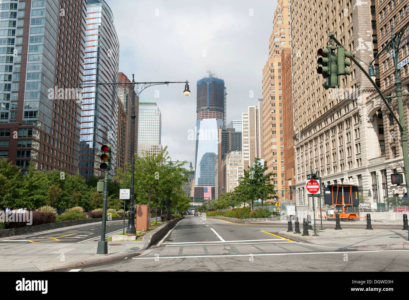 Suche entlang der West Side Highway in Richtung Hochhaus Baustelle, One World Trade Center Freedom Tower Stockfoto