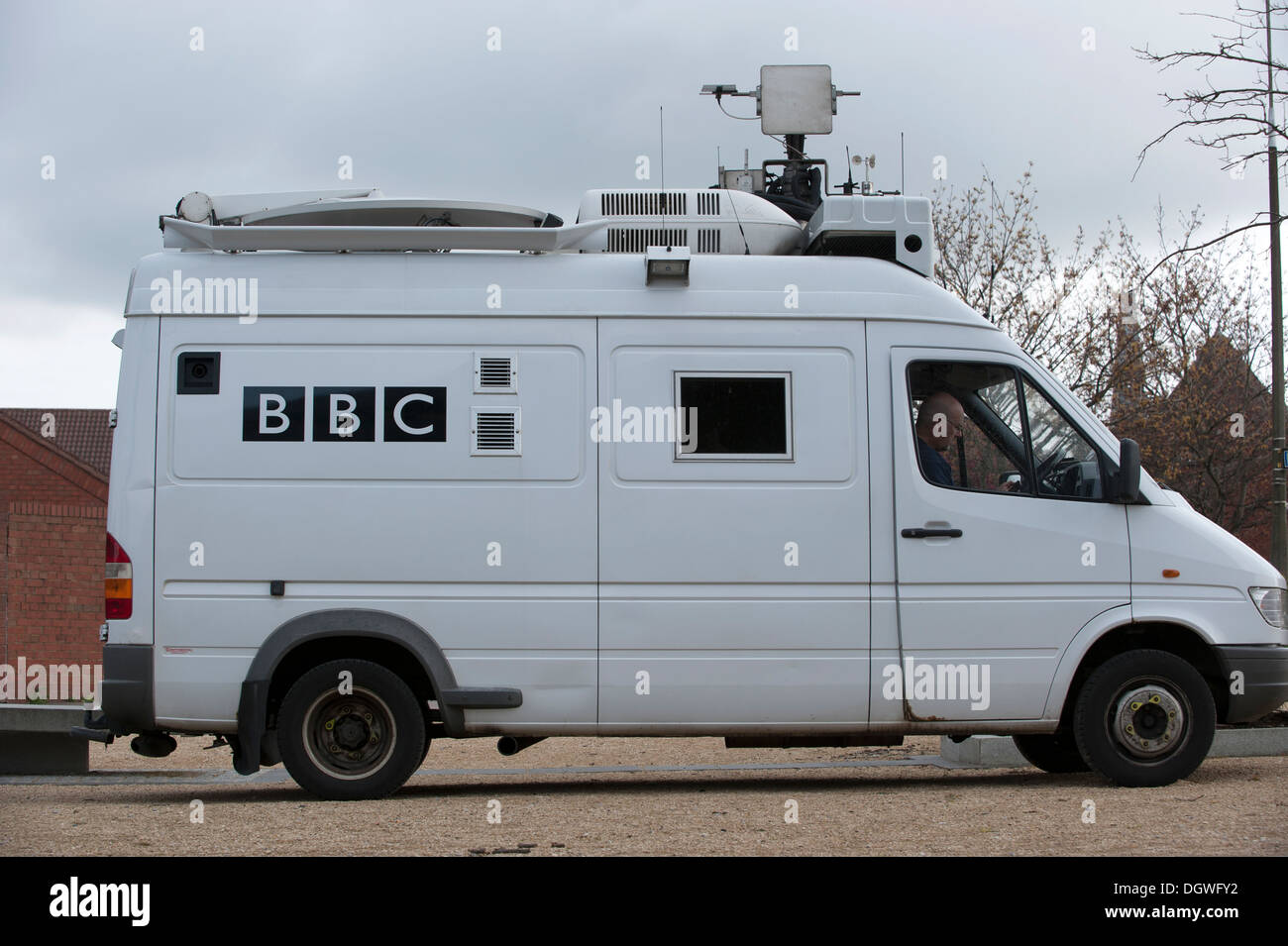 BBC außen Broadcast Satellite Getriebe Van Stockfoto