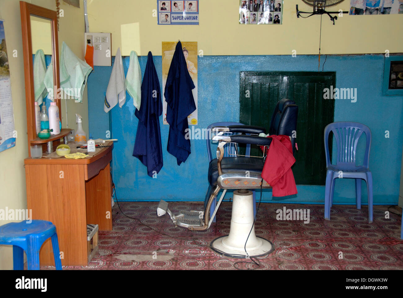 Interieur, alten Friseur, Friseur, Friseur Stuhl, Vientiane, Laos, Südostasien, Asien Stockfoto