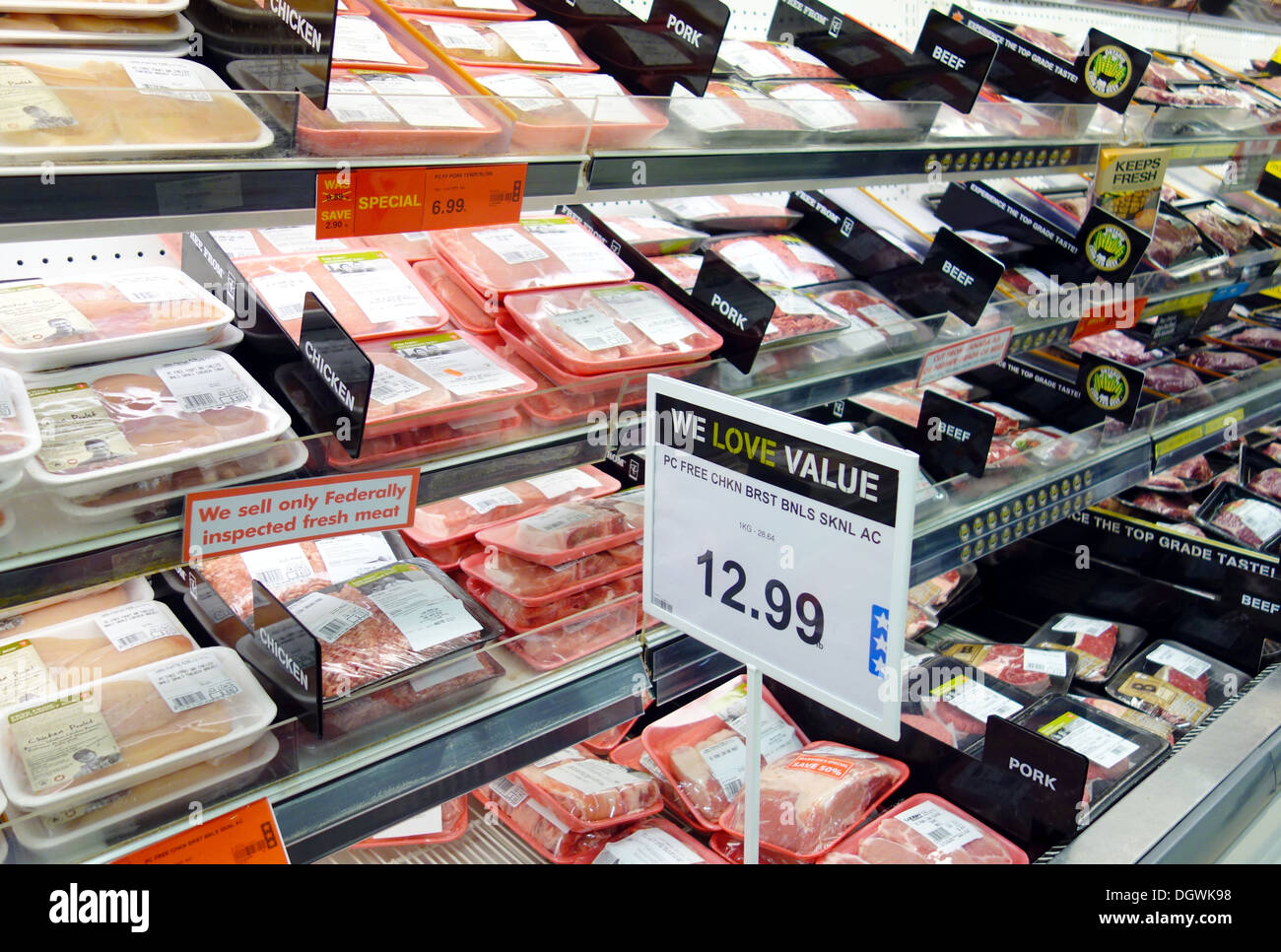 Abschnitt "Fleisch" in einem Supermarkt in Toronto, Kanada Stockfoto