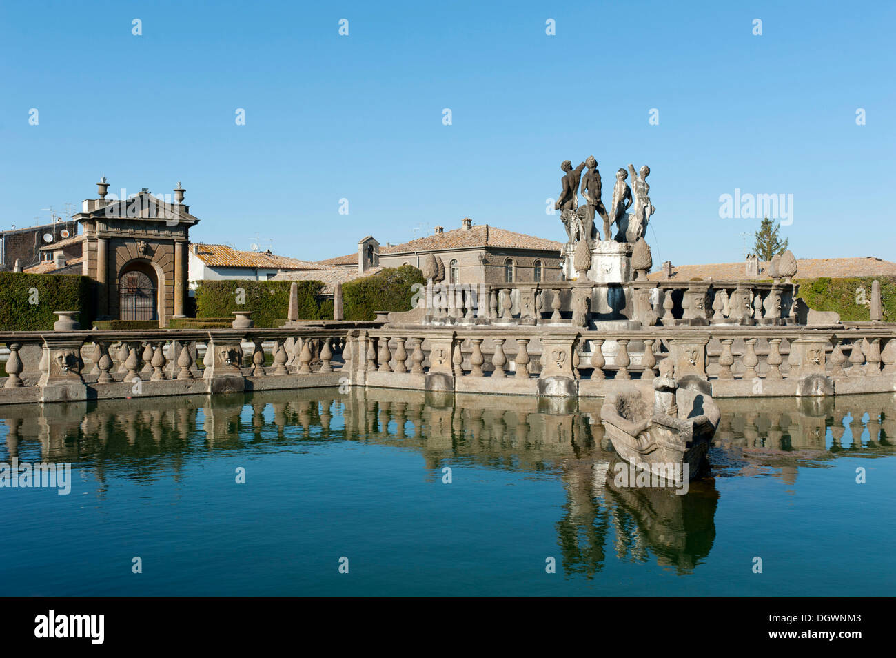Italienischer brunnen Fotos und Bildmaterial in hoher Auflösung Alamy