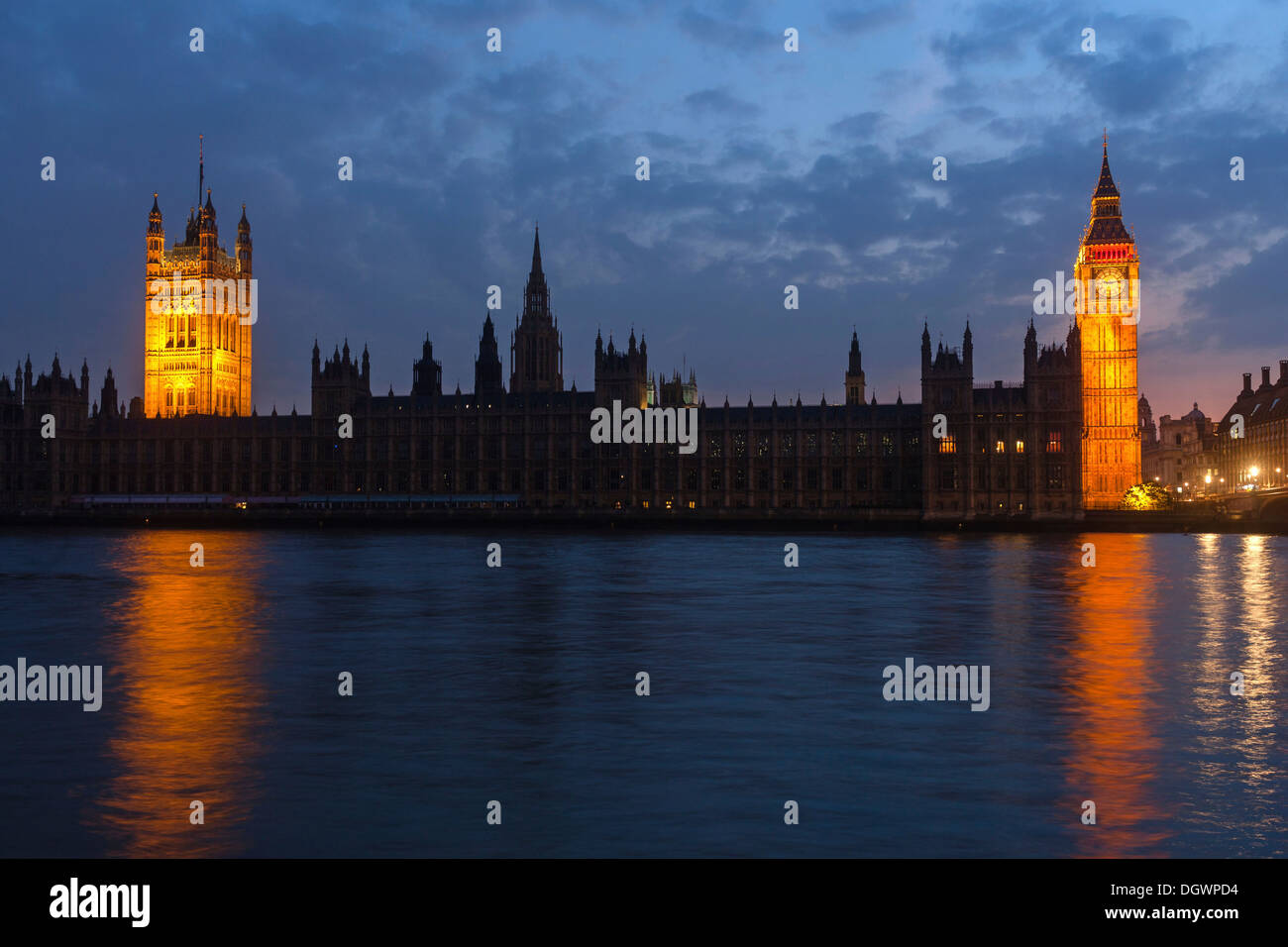 Blaue Stunde, Big Ben, Westminster Palace, Houses of Parliament an der Dämmerung, UNESCO-Weltkulturerbe, London, England Stockfoto