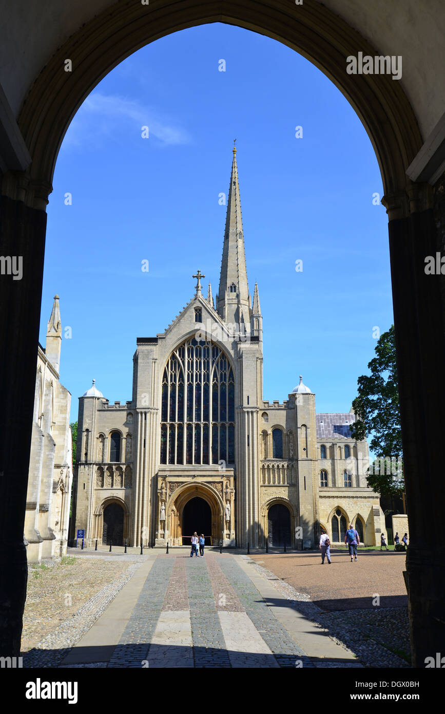 Norwich Cathedral, Norwich, Norfolk, England, Vereinigtes Königreich Stockfoto