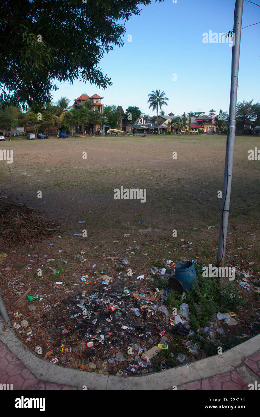 Fußball Feld Ubud Bali Indonesien Asien leer Sport Leichtathletik spielen Athleten Geschäfte Zentrum Stadt Attraktion vor Ort Stadtlage Stockfoto