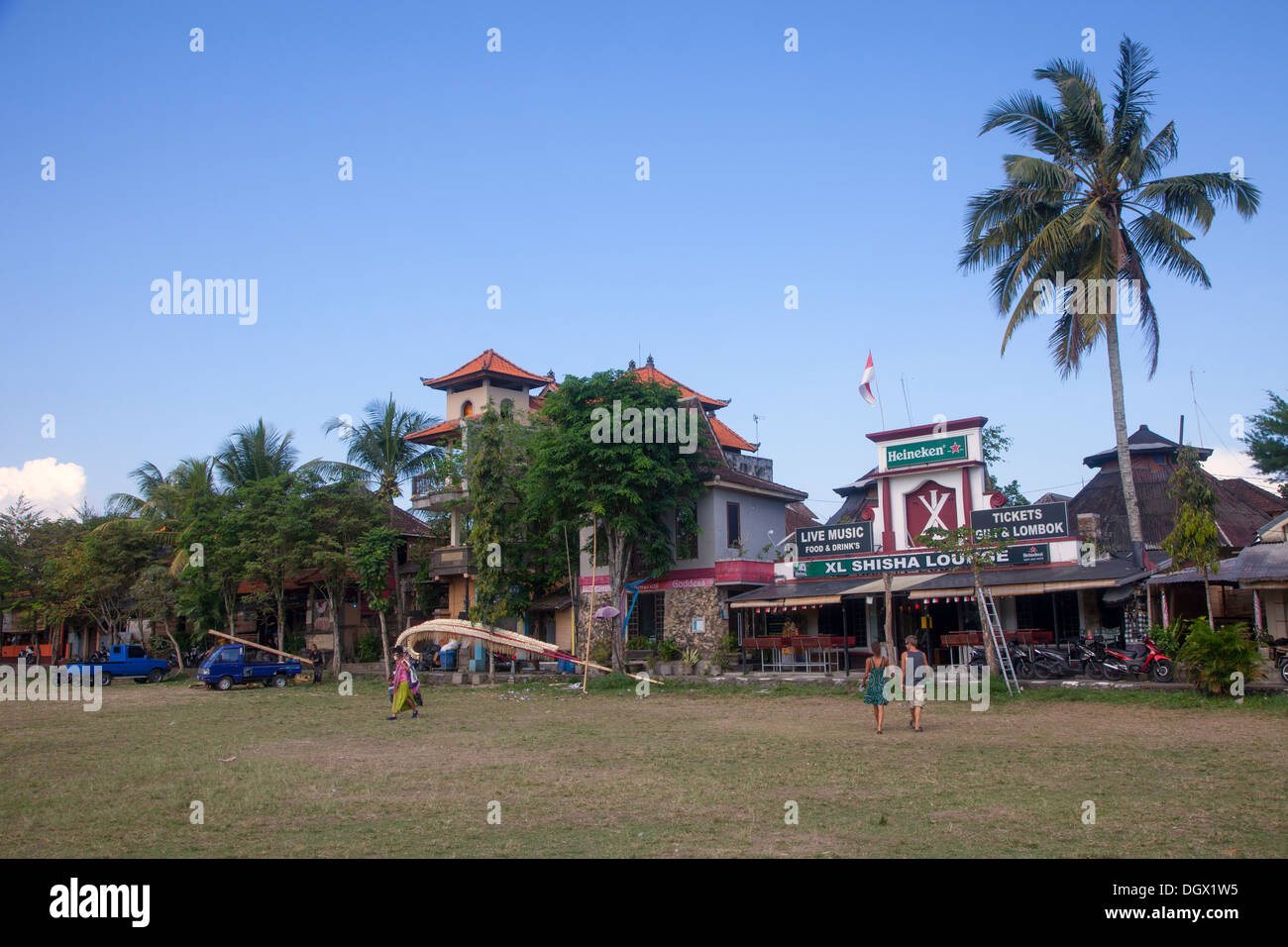 Kaffee Restaurant Geschäfte Indonesien Ubud Bali Asien wenig von Fußball Feld Stadt Stadt Attraktion Reiseziel genießen Genuss Stockfoto