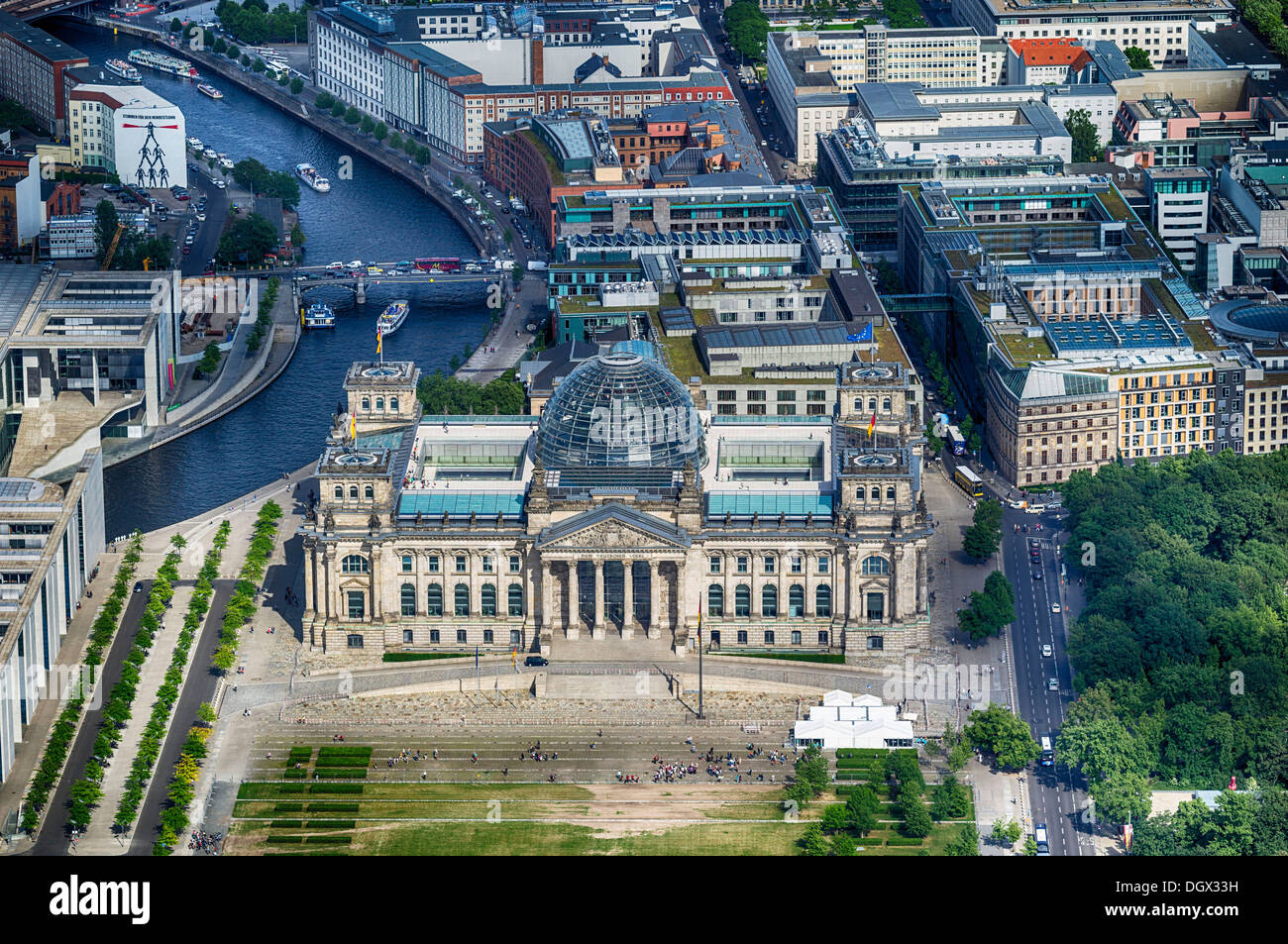 Aerial Photo Of The Reichstag Building In Berlin Stockfotos und -bilder  Kaufen - Alamy