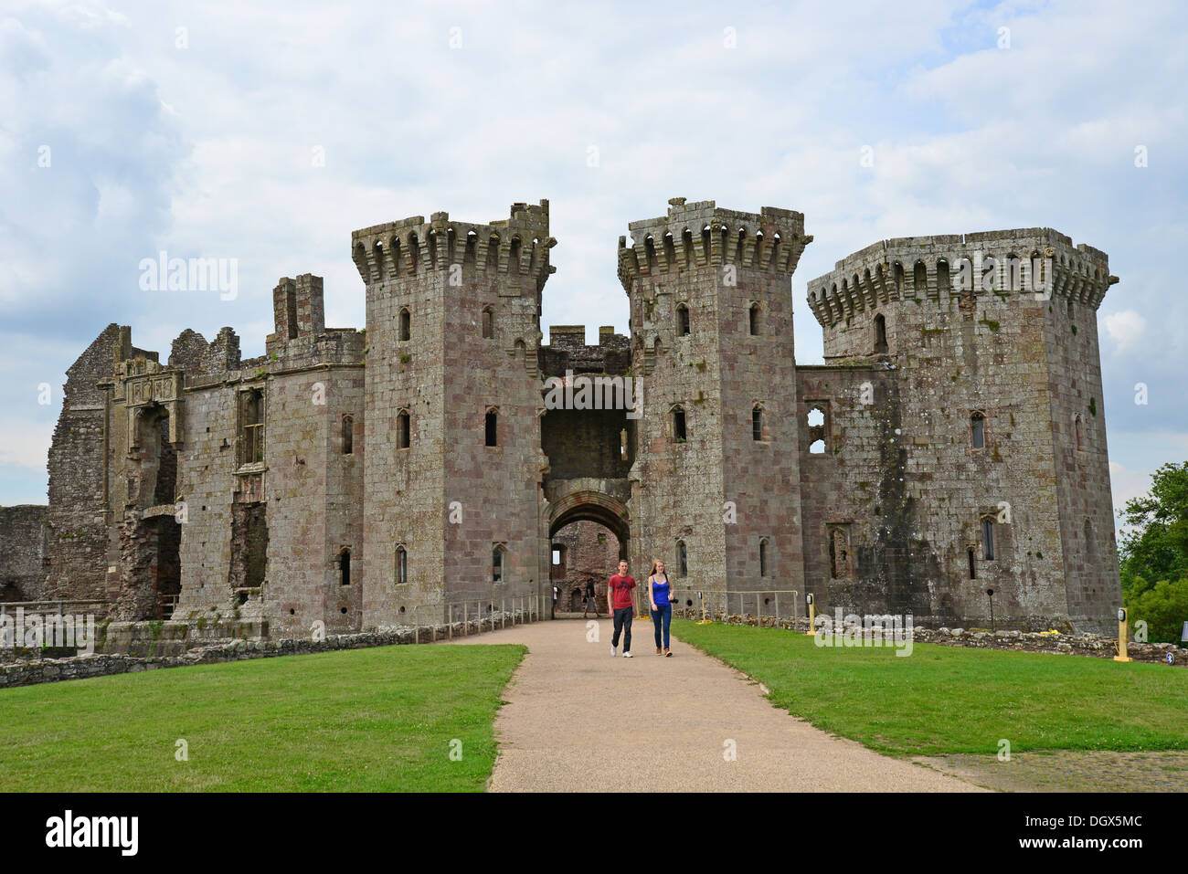 Raglan-Schloss aus dem 15. Jahrhundert, Raglan, Monmouthshire, Wales, Vereinigtes Königreich Stockfoto