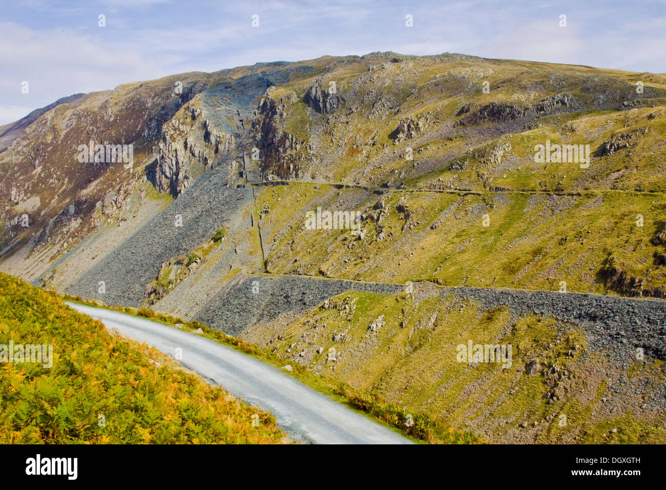 Honister Schieferbergwerk am Honister Pass in der Nähe von Buttermere im Lake District. Website der vorgeschlagenen Seilrutsche Stockfoto