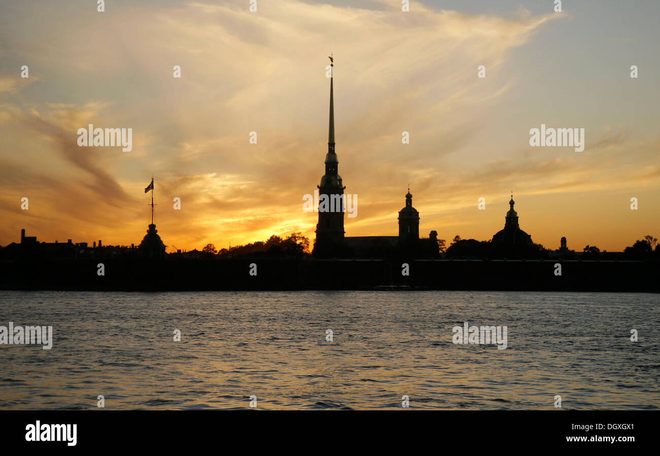 Abend Stimmung an Peter und Paul Fortress auf Rabbit Island, Newa, St. Petersburg, Russland Stockfoto