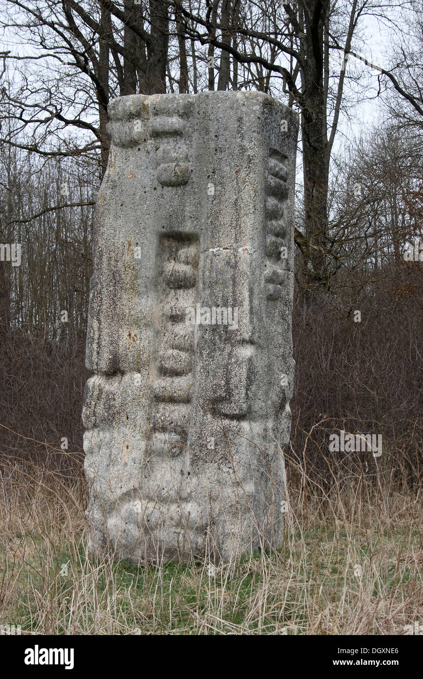 Kunstwerk von Peter Holowka, Steinkunst, Skulptur, Stein, Schnitzerei, Bereich der Skulpturen, Oggelshausen, Biberach, Oberschwaben Stockfoto