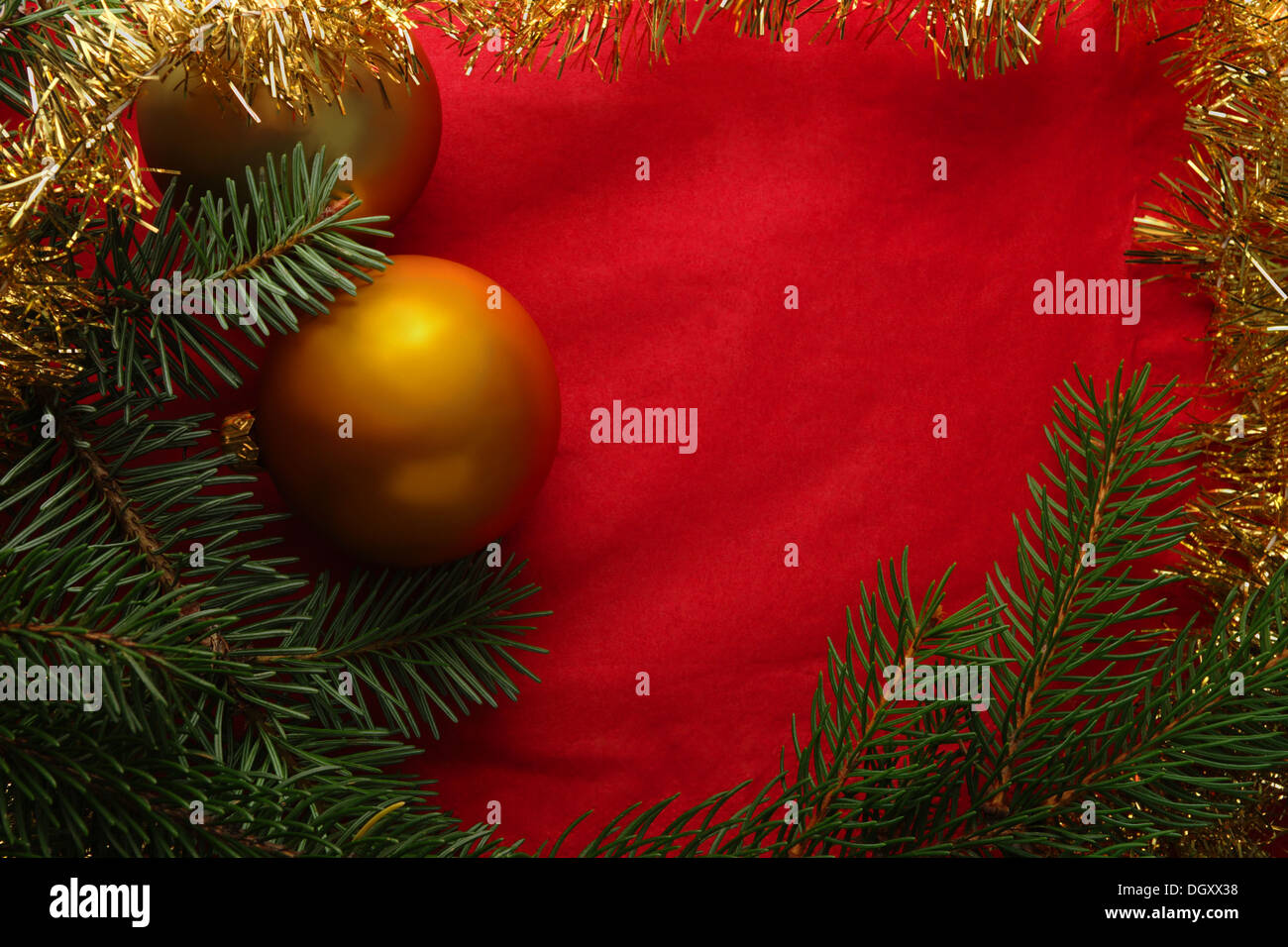 Weihnachtskarte-Konzept. Weihnachten-Grenze mit Textfreiraum. Stockfoto