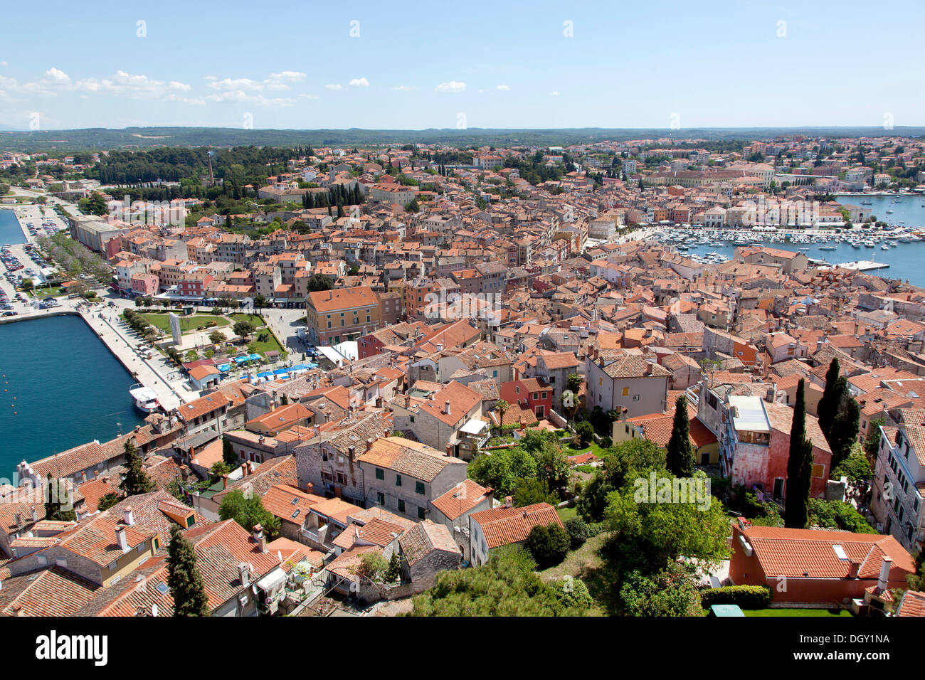 Blick vom Glockenturm der Pfarrkirche Kirche der Heiligen Euphemia in der Altstadt von Rovinj, Rovingo, Istrien, Kroatien Stockfoto