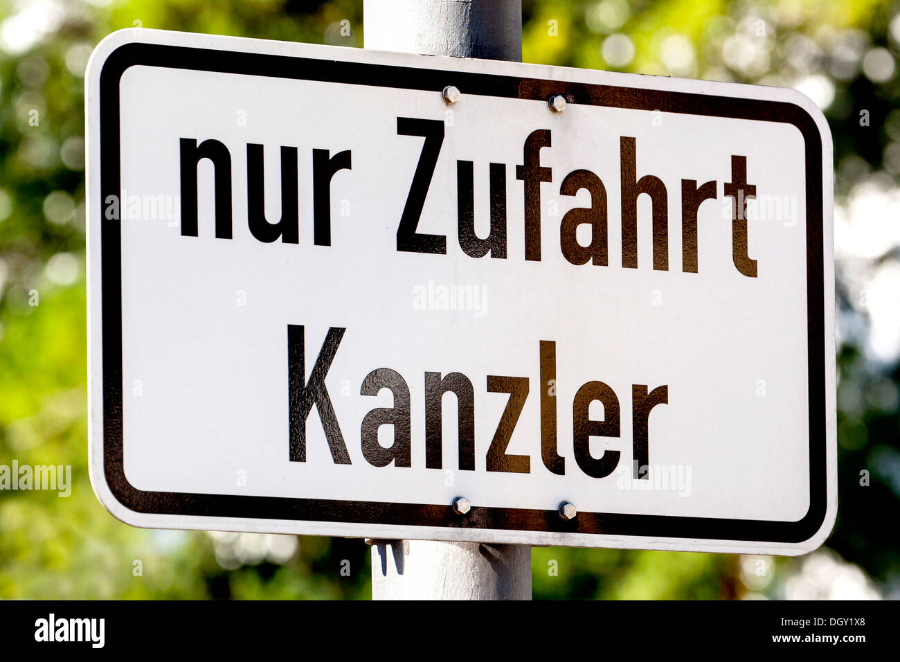 Zeichen, "Nur Zufahrt Kanzler", Deutsch für den Zugang nur für das Hotel Kanzler, Bonn, Rheinland, Nordrhein-Westfalen, Deutschland Stockfoto