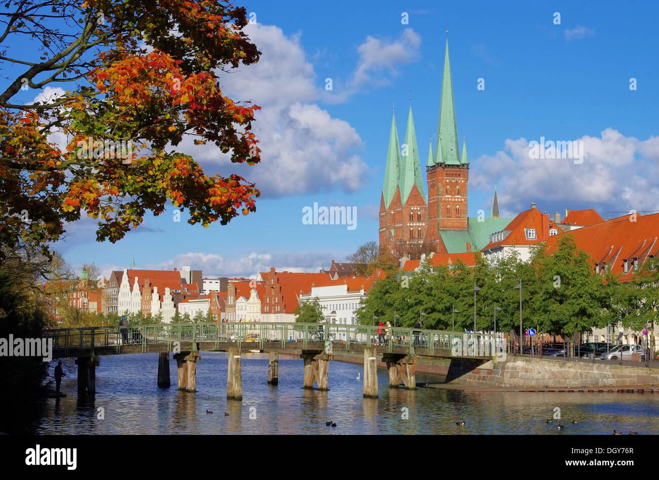Hansestadt lübeck skyline -Fotos und -Bildmaterial in hoher Auflösung ...