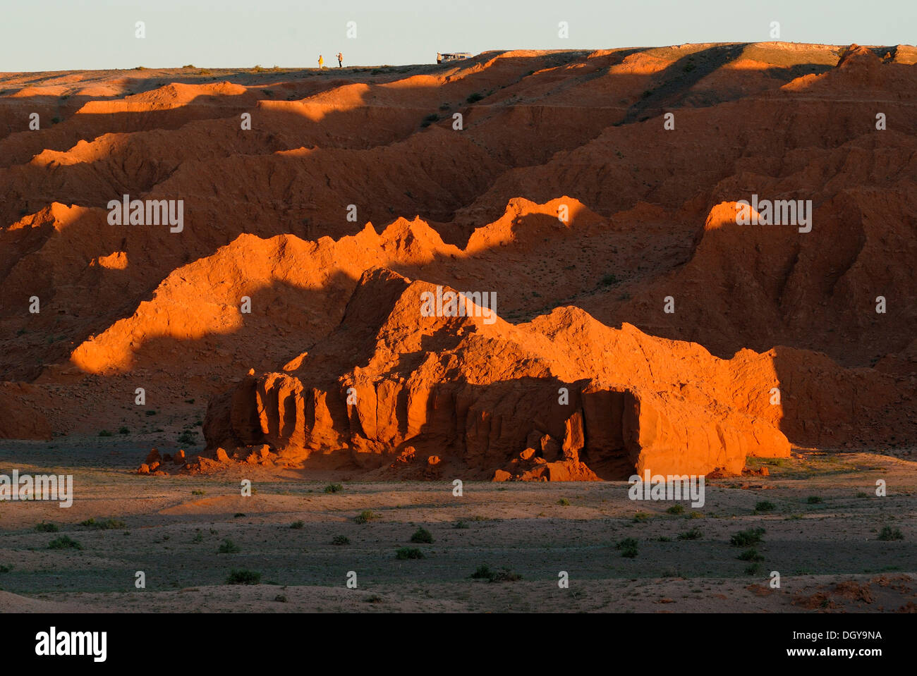 Letzten Abendlicht auf Flaming Cliffs, Wüste Gobi, Bayanzag Gurvan Saikhan National Conservation Park, Oemnoegov Aimag Stockfoto