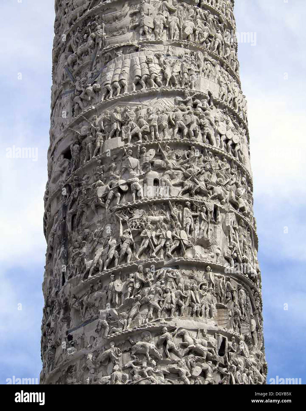 5563. Spalte von Marcus Aurelius in Rom, eine Siegessäule, des Kaisers Kampagnen im Norden im Jahr 176 zu feiern. Stockfoto