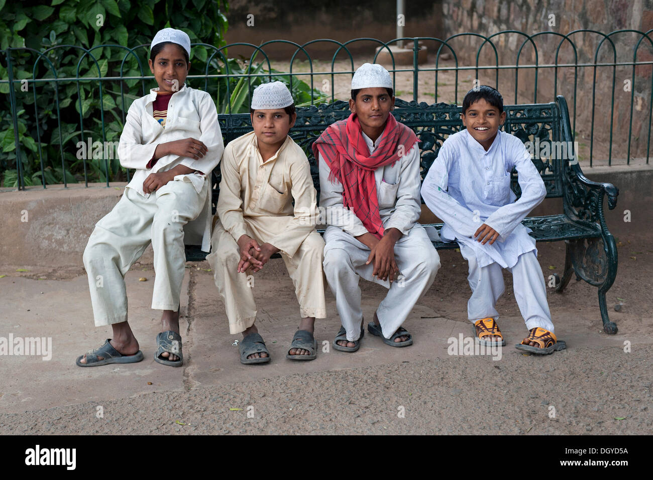 Muslimische Kinder, Connaught Place, Neu Delhi, Nordindien, Indien, Asien Stockfoto