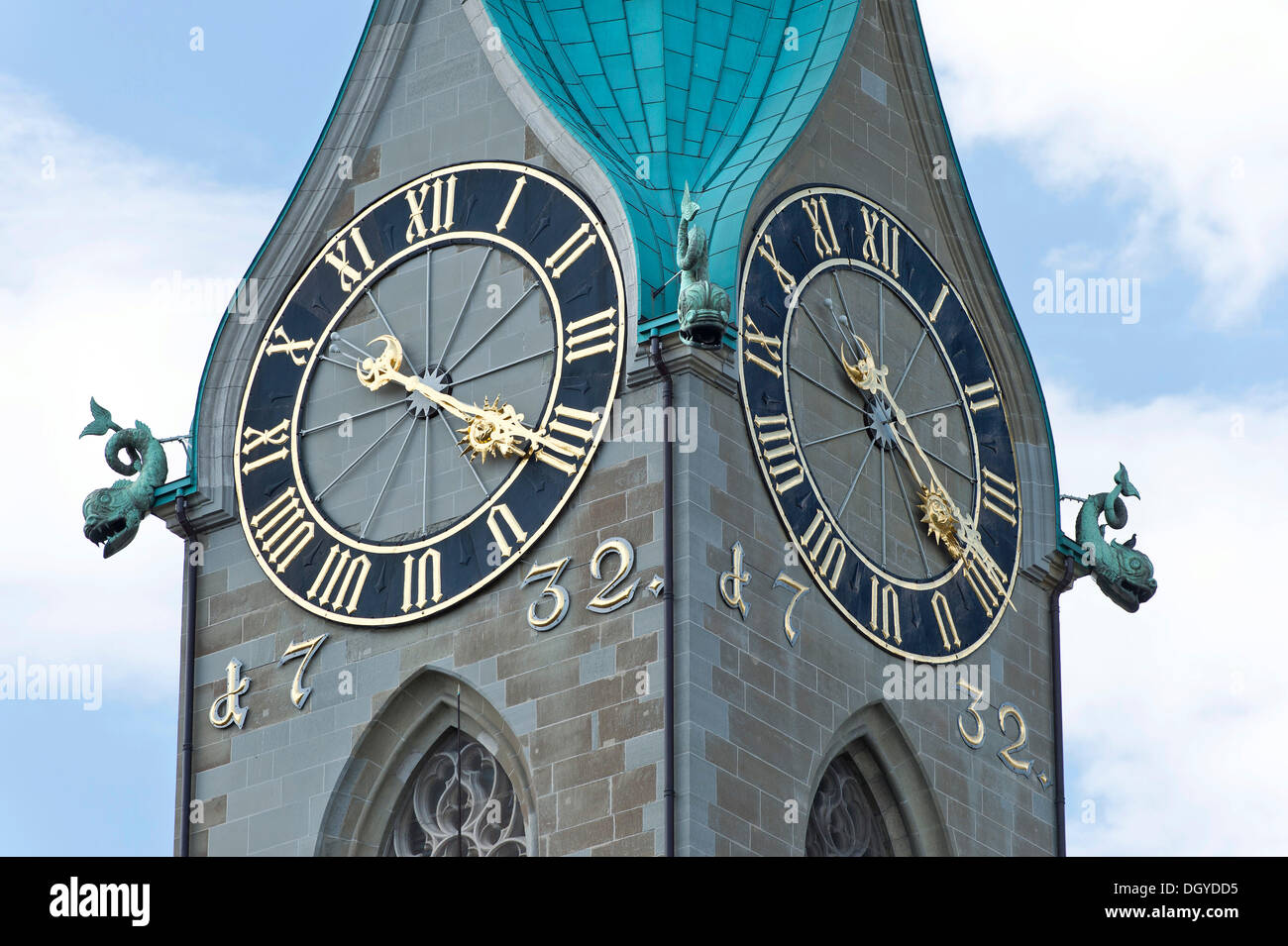 Bell Tower und Uhr, Fraumünster Kirche, alte Stadt Zürich, Kanton Zürich,  Schweiz, Europa Stockfotografie - Alamy