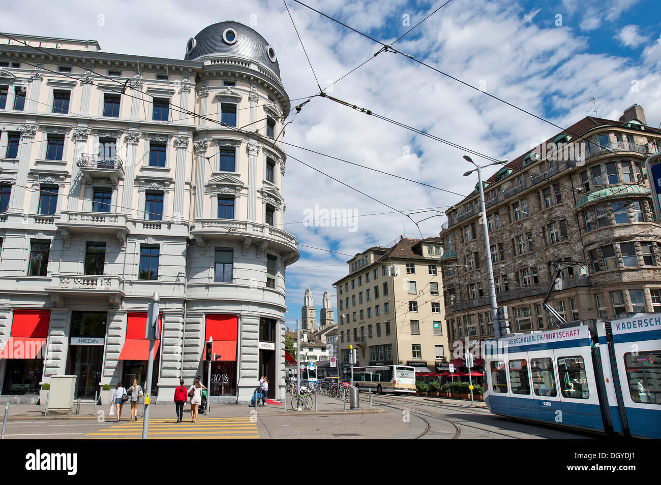 Straßenbahn, Bellevueplatz square Straßenschild, Bellevue, Zürich, Schweiz, Europa Stockfoto