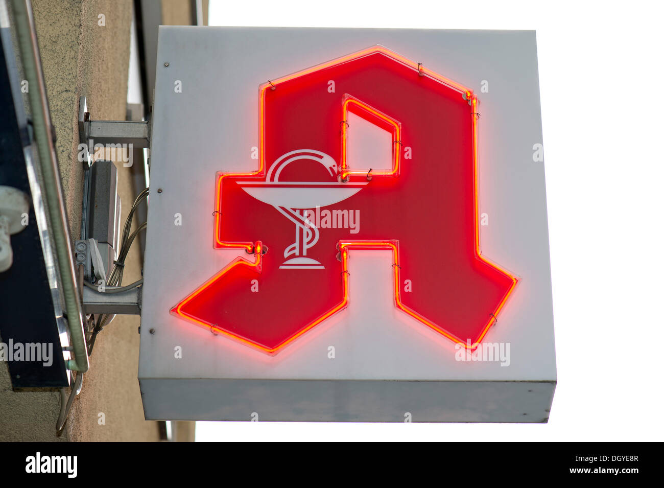 Apotheke-Schild, Apotheke Logo, eine rote Buchstabe A mit der Aesculapian Schlange, Apotheke, Stuttgart, Baden-Württemberg Stockfoto