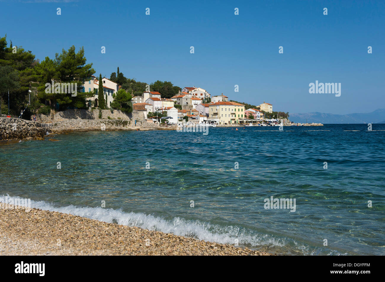 Strand am Fischen Dorf Valun, Cres Insel, Adria, Kvarner Bucht, Kroatien, Europa Stockfoto