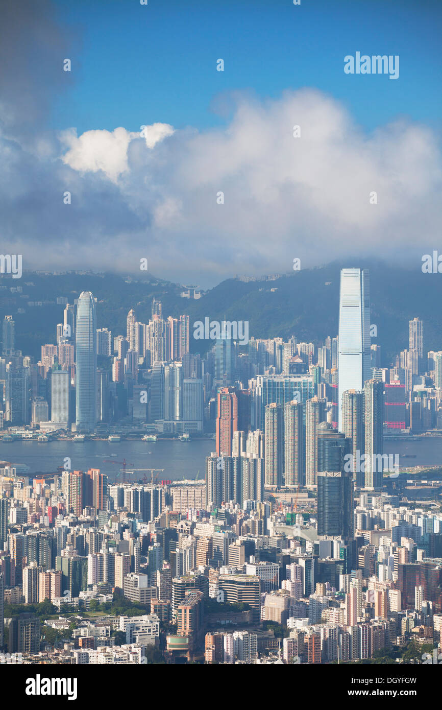 Blick auf West Kowloon und Hong Kong Island, Hongkong, China Stockfoto