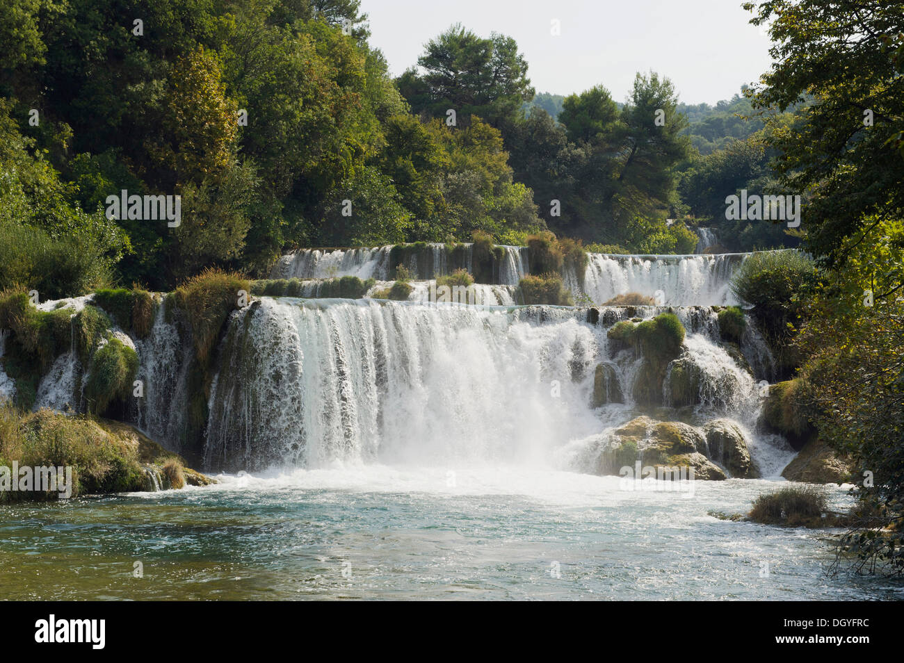 Wasserfälle im Nationalpark Krka, Skradin, Sibenik-Knin, Dalmatien, Kroatien, Europa Stockfoto
