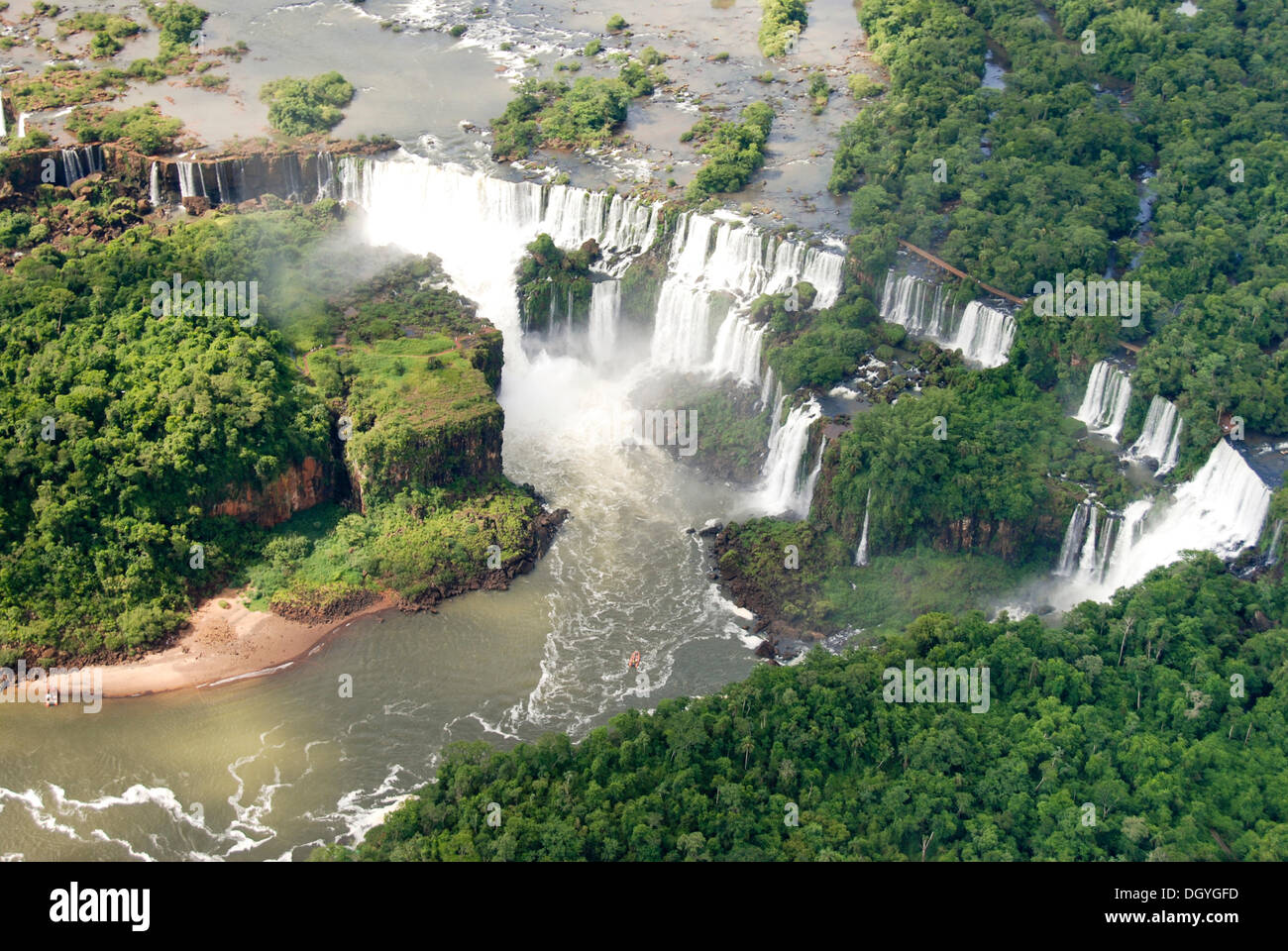 Iguazu Wasserfälle, Luftperspektive, Fluss Iguazu, Brasilien, Südamerika Stockfoto