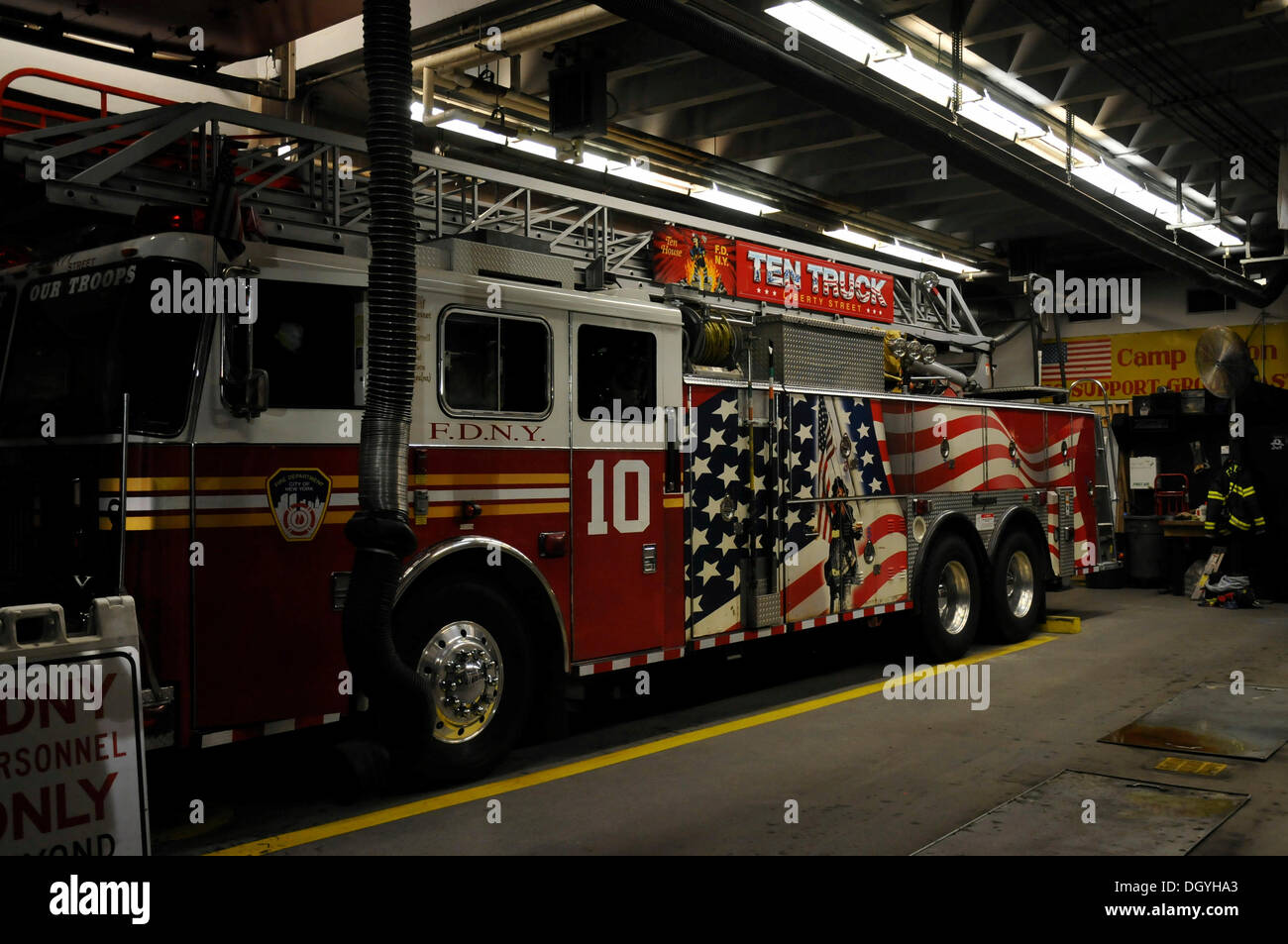 Fire Truck, in der Nähe von Ground Zero, New York Feuerwehr fdny, Financial District, New York City, Nordamerika, USA Stockfoto