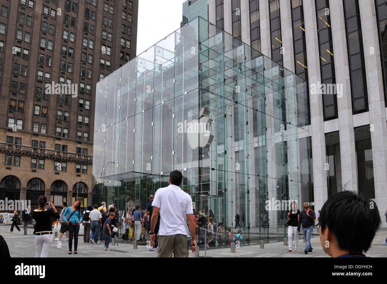 Apple Store, 57th Street, in Midtown, New York City, New York, USA, Vereinigte Staaten, Nordamerika Stockfoto