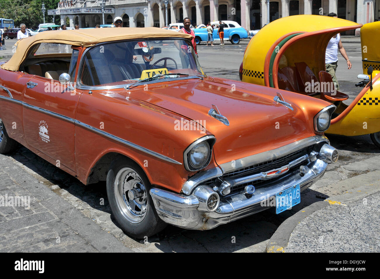 Oldtimer vor dem Capitol, alte Stadt, Havanna, Kuba, Karibik, Mittelamerika Stockfoto