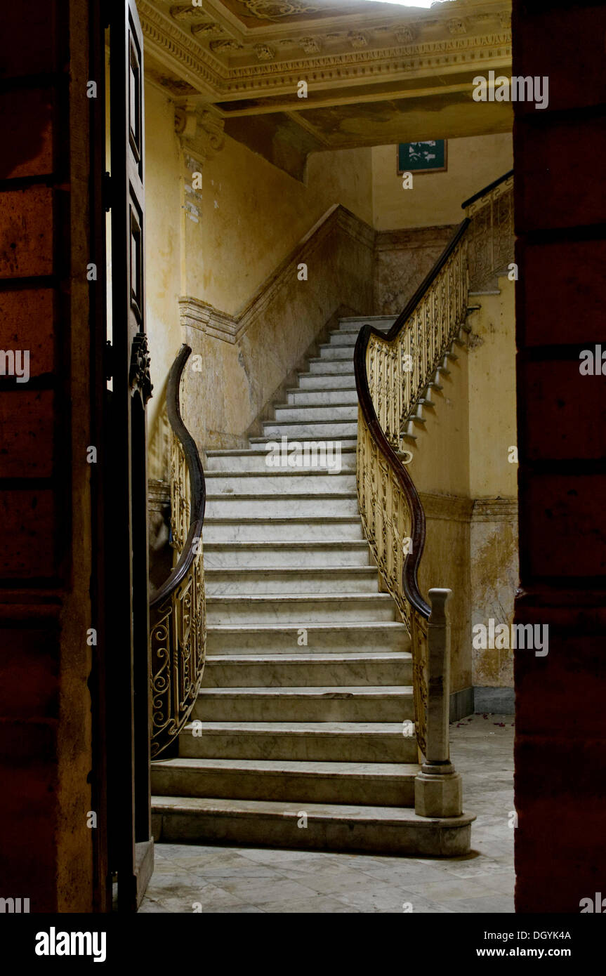 Nacht Blick auf Treppe, Palacio de los Kapitäne - Allgemein, o du lly, historische Viertel in Havanna, Kuba, Karibik, Zentralamerika Stockfoto
