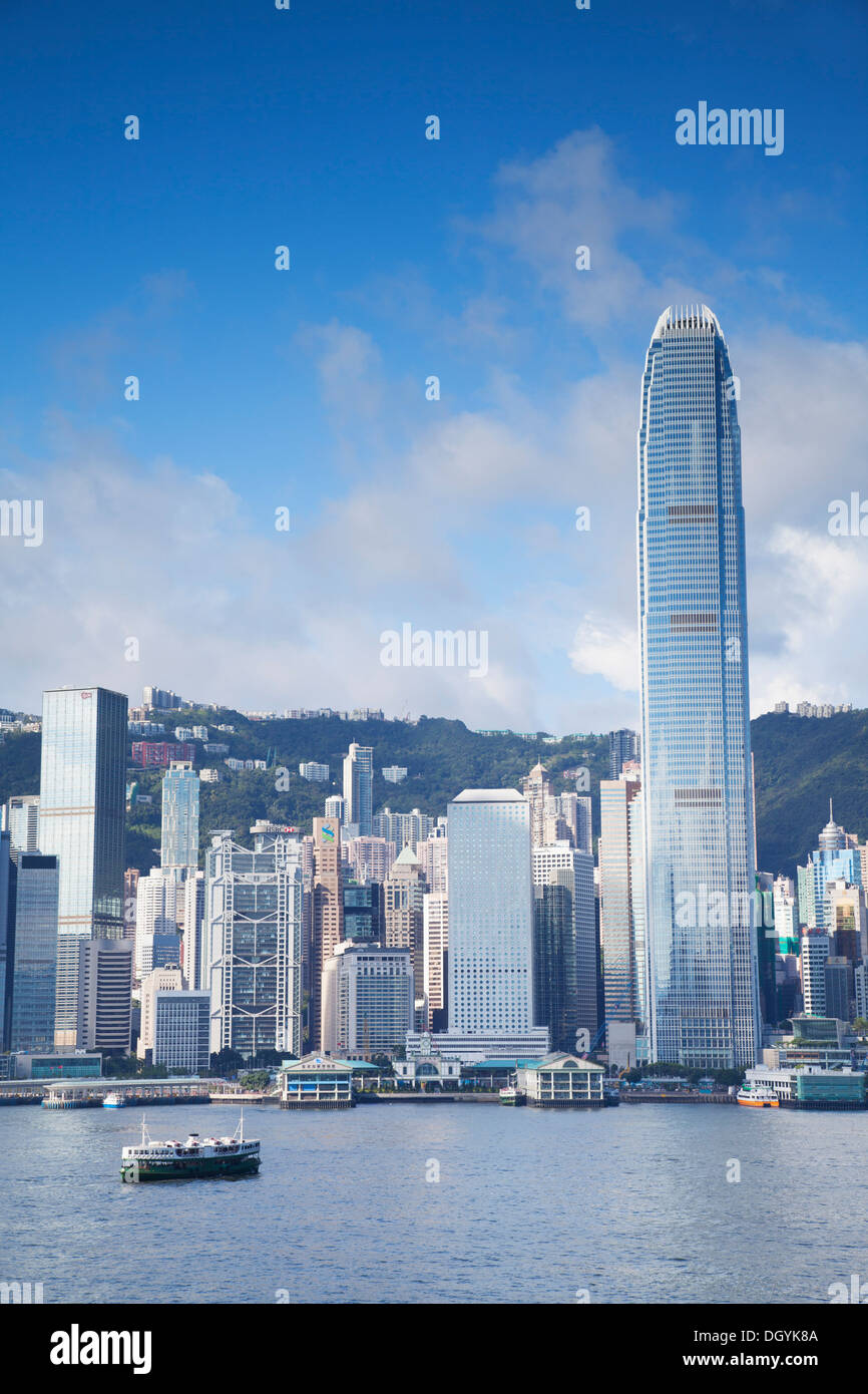 Sterne-Skyline der Fähre und Hong Kong Island, Hongkong Stockfoto