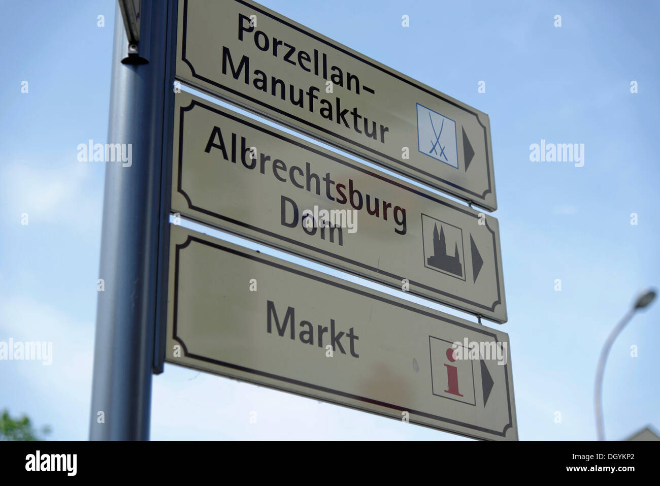Wegweiser, Route, die Porzellan-Manufaktur, Schloss Albrechtsburg und Meißner Dom, Meißen, Sachsen Stockfoto