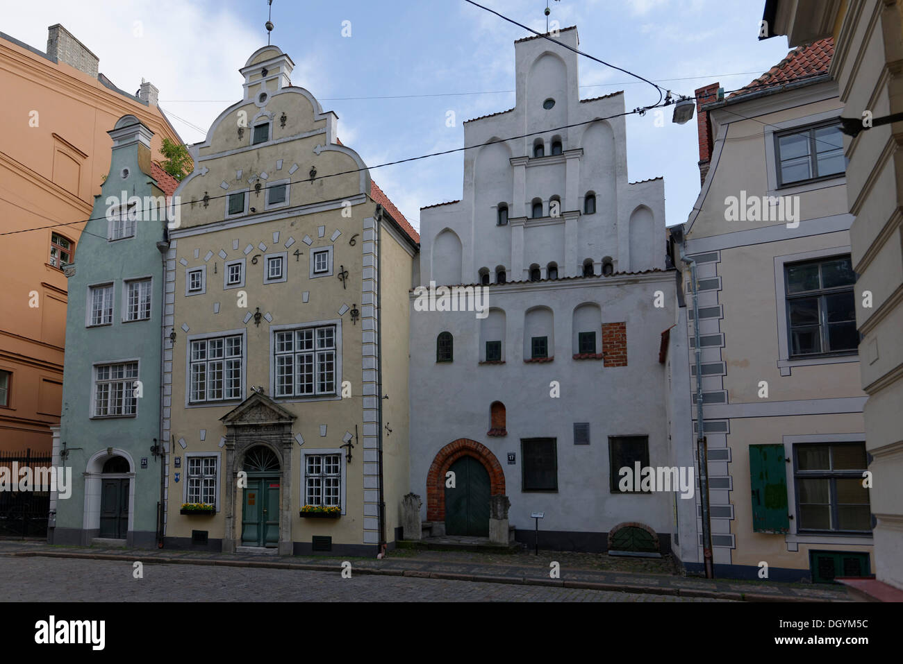 Historische Häuser, die 3 Brüder, Maza pils iela, eine Straße in der historischen Innenstadt, Riga, Lettland, Europa Stockfoto