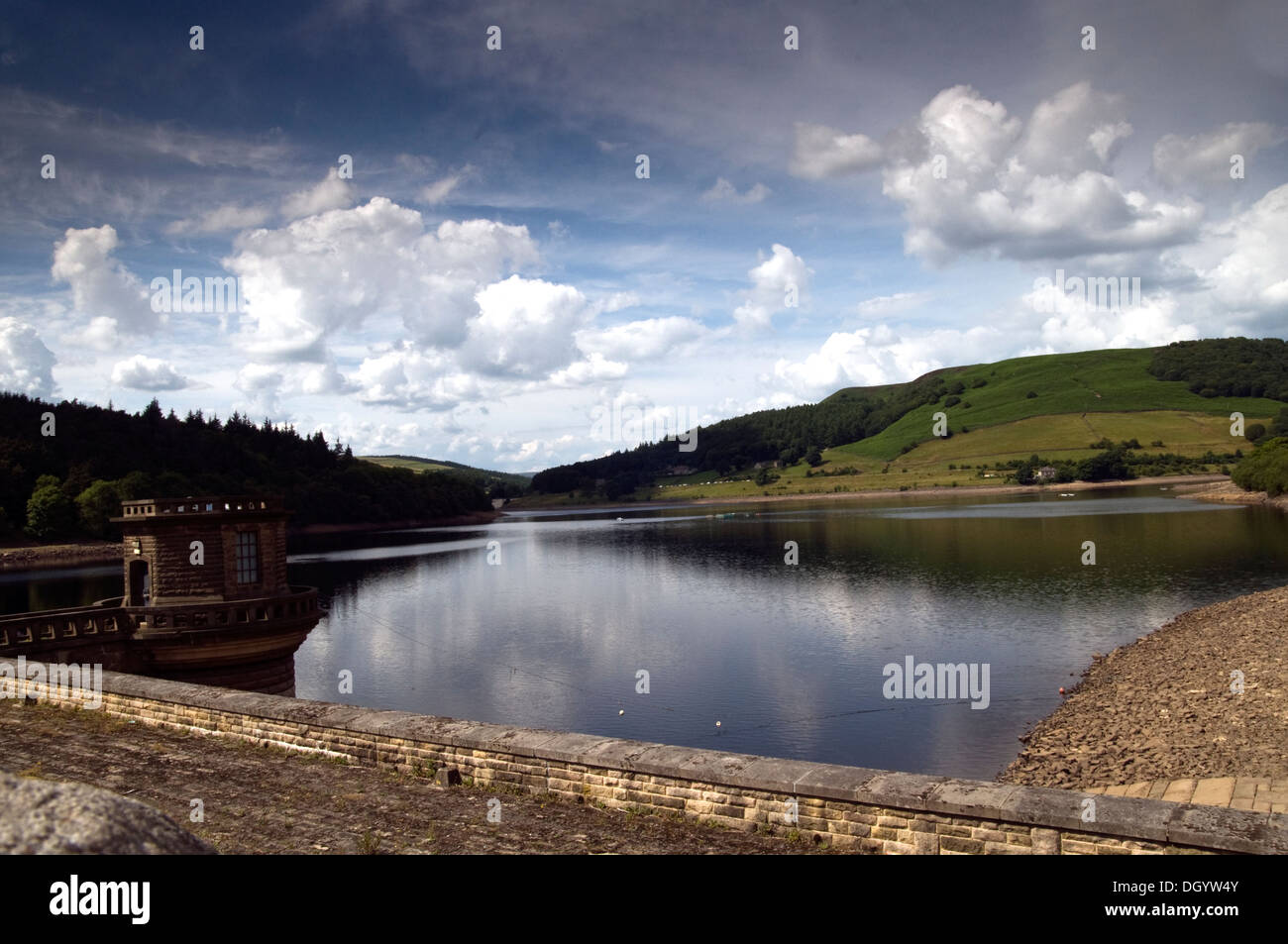 über Lady Bower Reservoir Derbyshire Stockfoto
