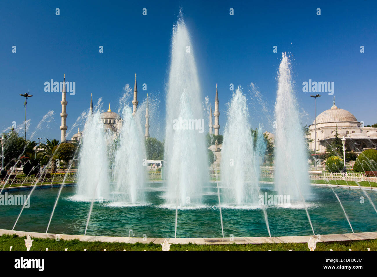 Brunnen vor dem Sultan Ahmed Mosque, Sultanahmet Camii oder blaue Moschee, Istanbul, Türkei Stockfoto