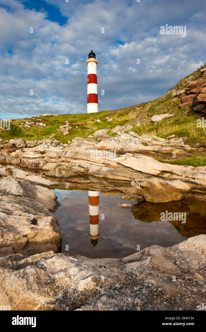 Leuchtturm mit Reflexionen, Tarbat Ness, Schottland, Vereinigtes Königreich Stockfoto