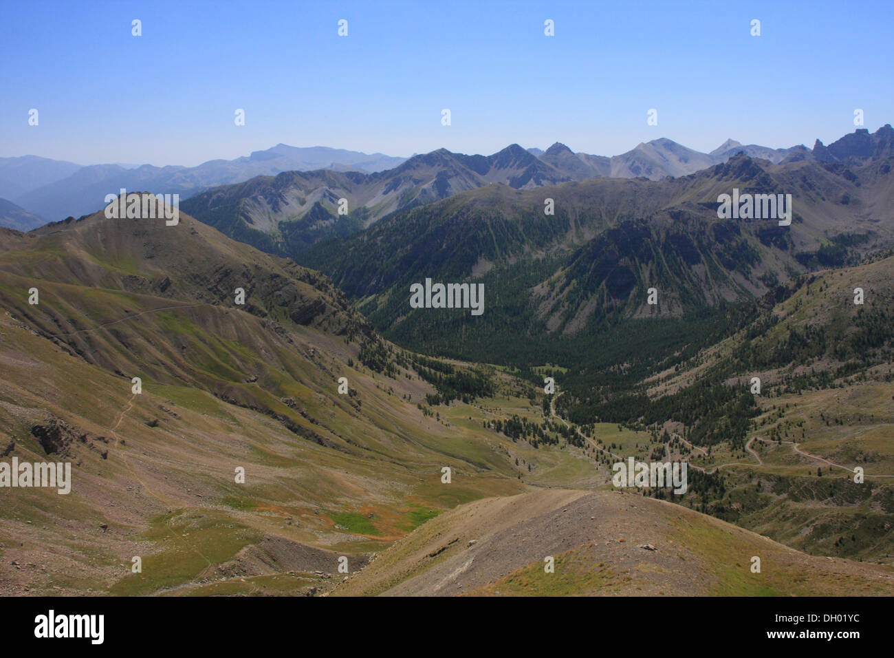 Blick vom Col De La Bonette Bergpass, höchste asphaltierte Straße in Europa, Alpes-Maritimes Abteilung, Westalpen, Frankreich Stockfoto