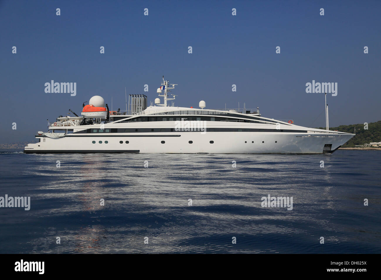 RM Elegant, ein Kreuzer, gebaut von Kanellos Bros, Länge: 72,48 m, Baujahr 2005, von Cap Ferrat, Côte d ' Azur, Frankreich Stockfoto