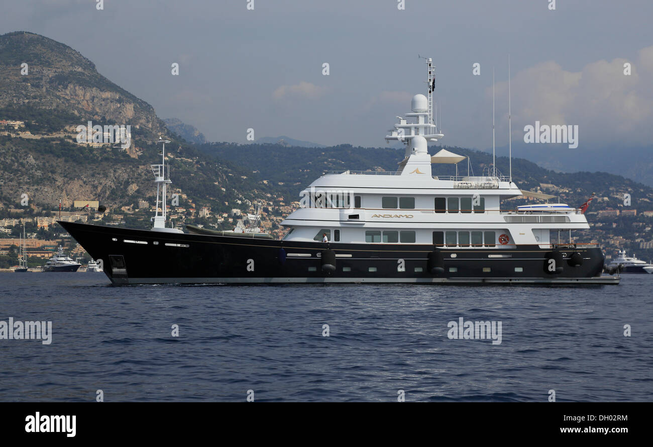 Motoryacht Andiamo, Werft Feadship, Länge 42,60 m, Baujahr 2003, vor dem Fürstentum Monaco verankert Stockfoto